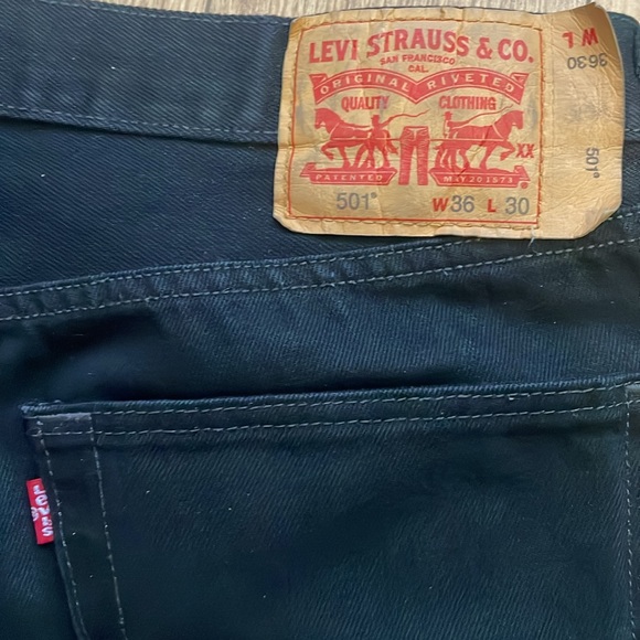 Levi’s 501 Jeans - Picture 3 of 3